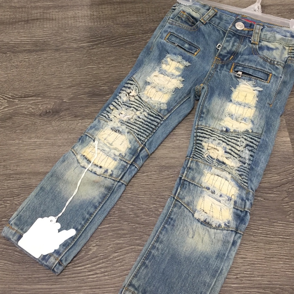 Bleached ripped boy jeans